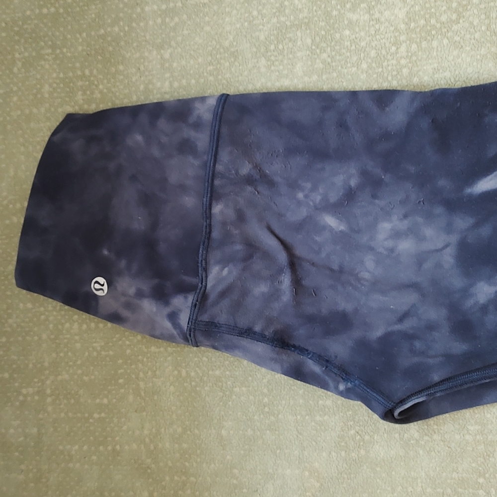 Lululemon leggings 21"